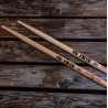 VIC FIRTH 5B BAQUETA PUNTA DE MADERA